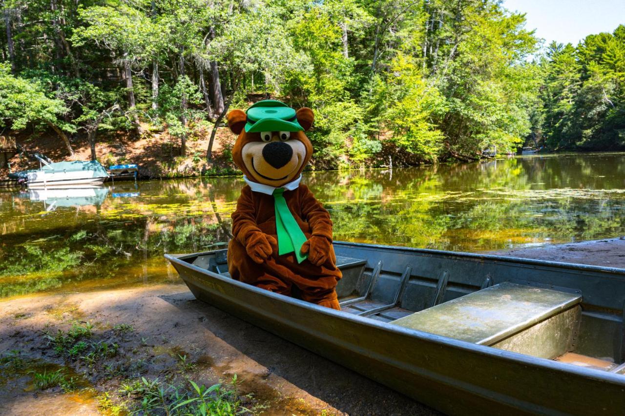 Yogi Bear'S Jellystone Park Camp-Resort Wisconsin Dells Lake Delton Exterior photo