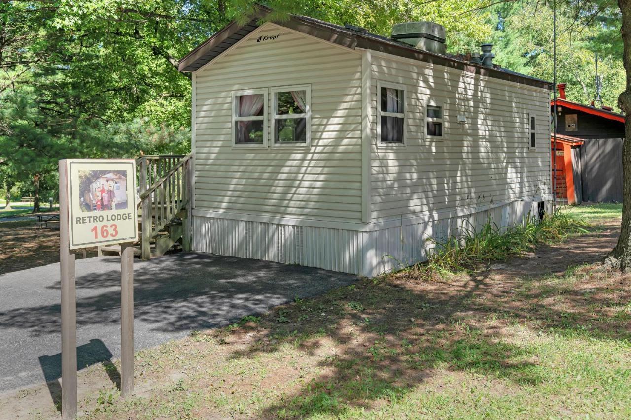 Yogi Bear'S Jellystone Park Camp-Resort Wisconsin Dells Lake Delton Exterior photo