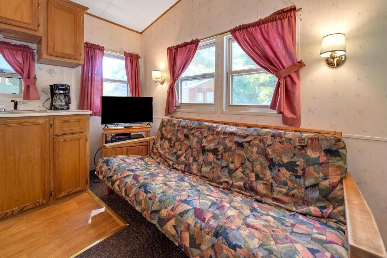 Yogi Bear'S Jellystone Park Camp-Resort Wisconsin Dells Lake Delton Exterior photo